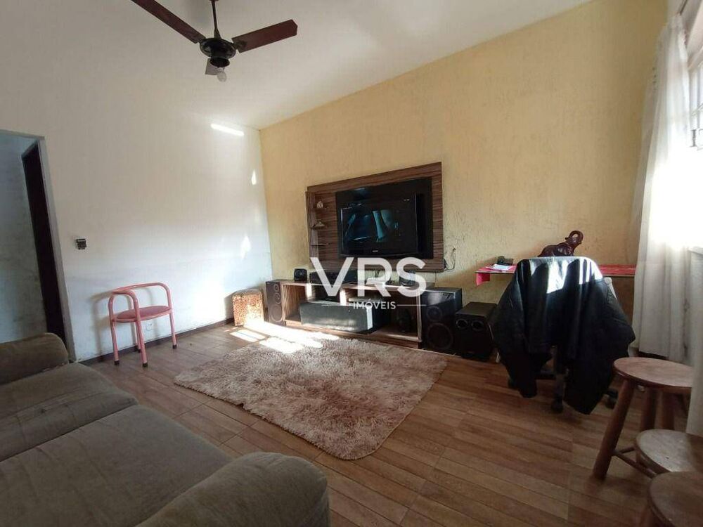 Casa à venda com 2 quartos, 110m² - Foto 4