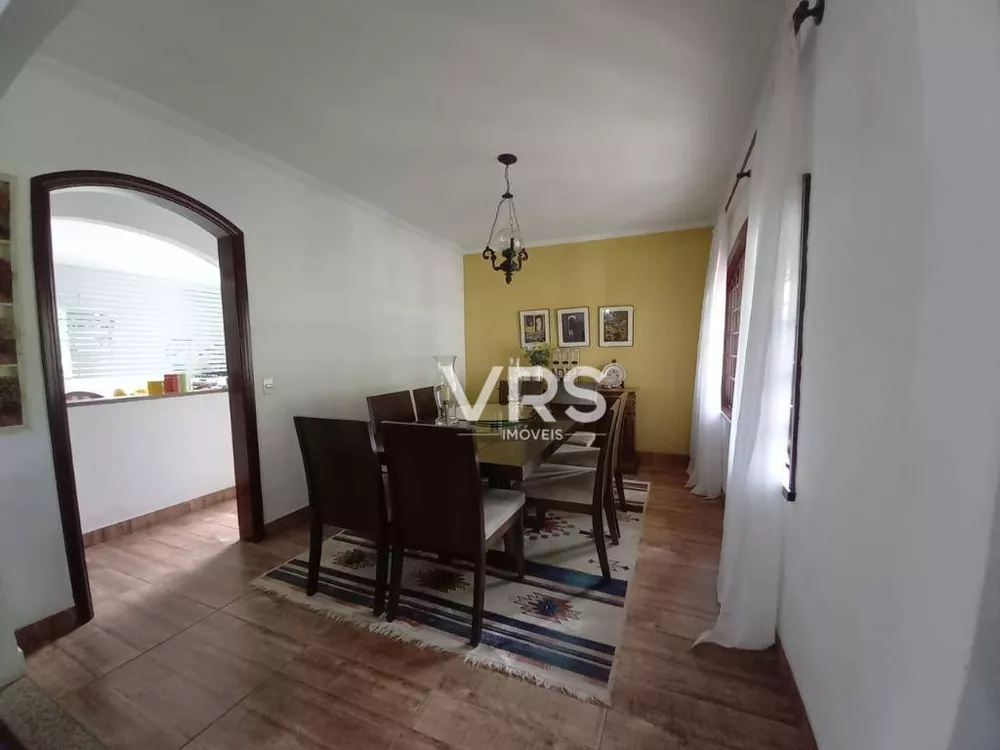 Casa à venda com 3 quartos, 287m² - Foto 3