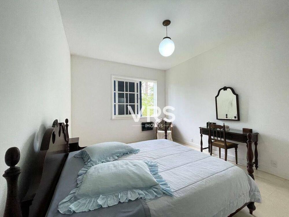 Casa à venda com 4 quartos, 350m² - Foto 4