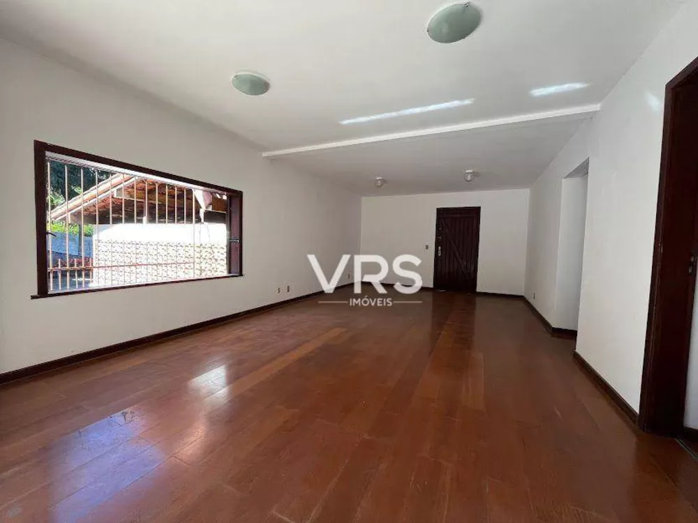 Casa à venda com 2 quartos, 134m² - Foto 3