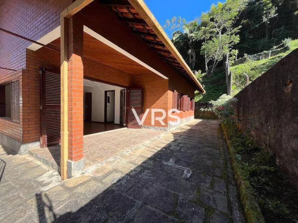 Casa à venda com 2 quartos, 134m² - Foto 2