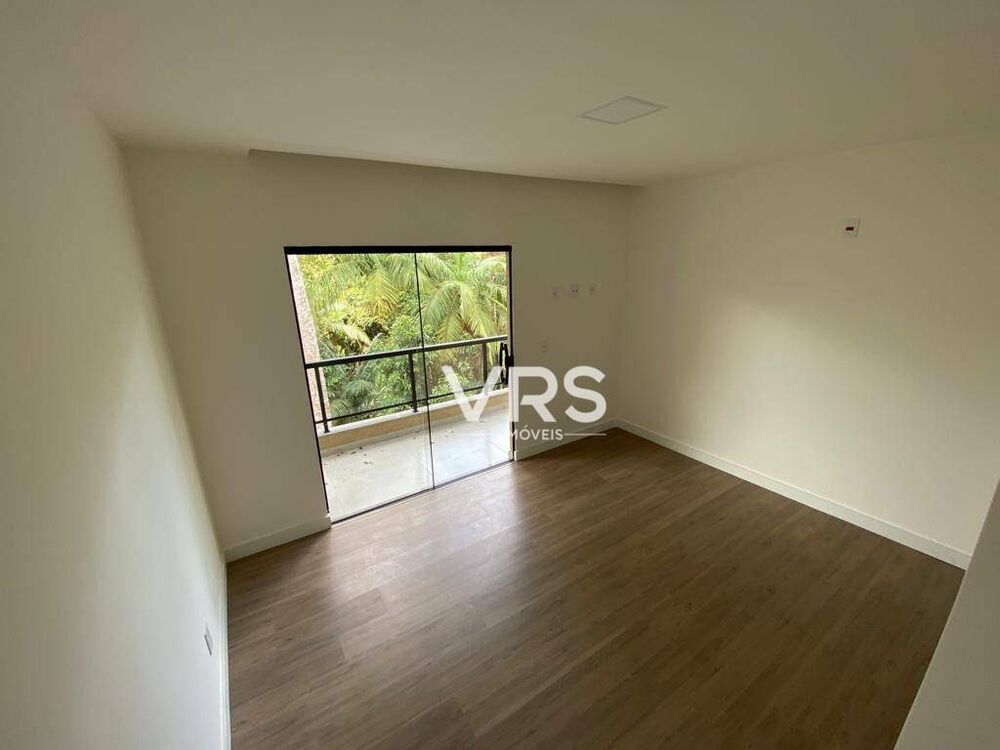 Casa de Condomínio à venda com 4 quartos, 215m² - Foto 7