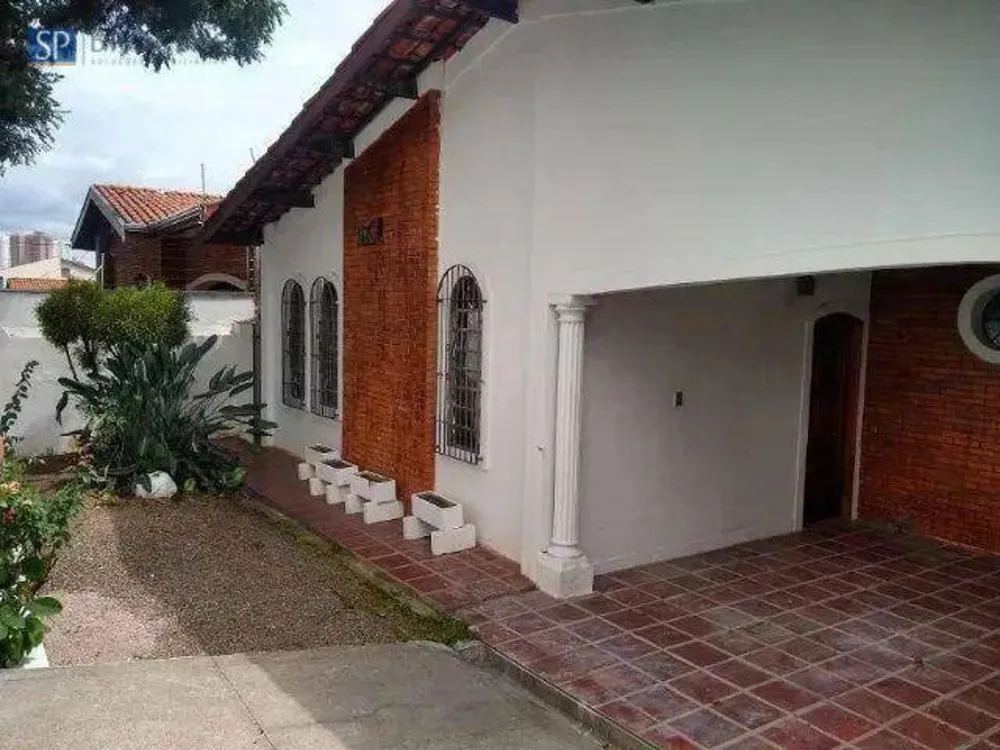Casa, 4 quartos, 220 m² - Foto 1
