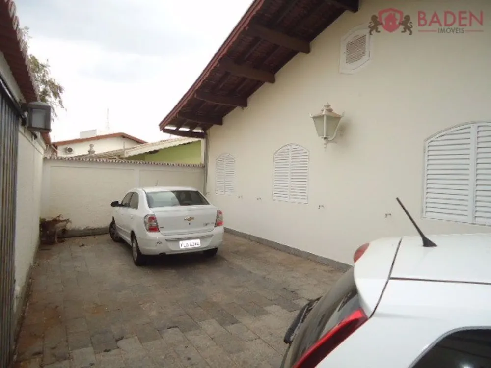 Casa, 3 quartos, 224 m² - Foto 1