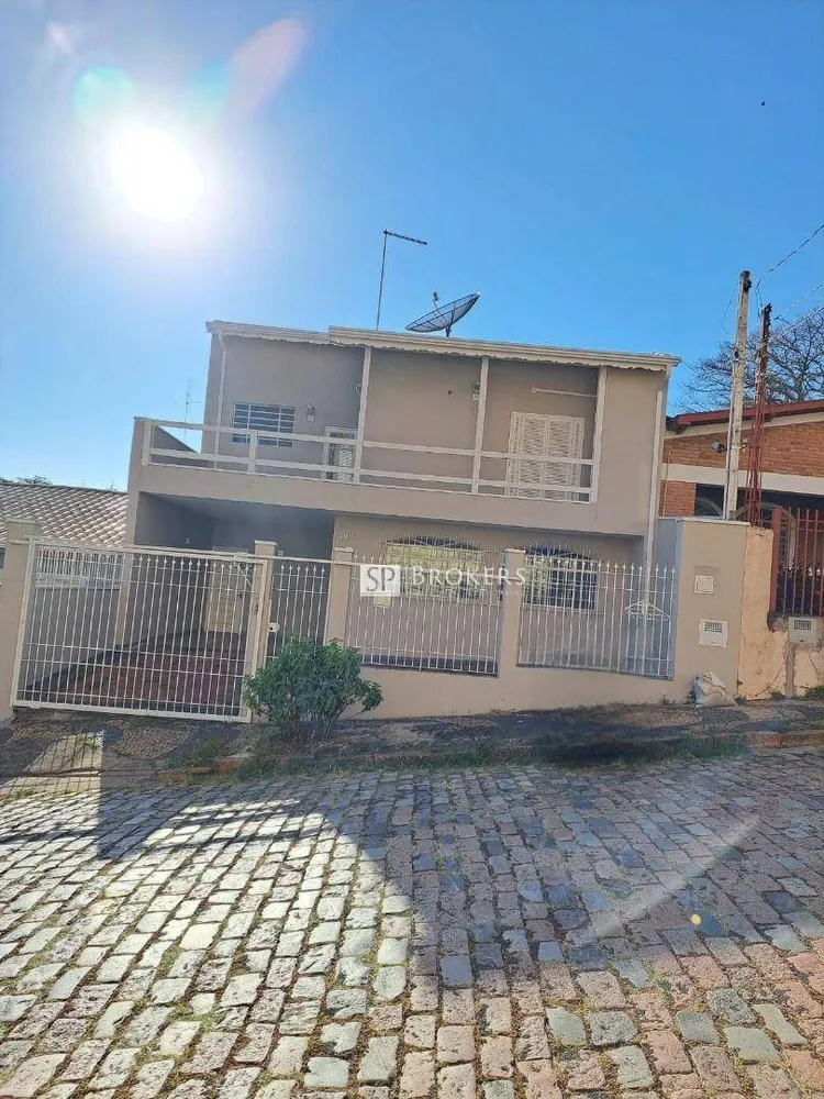 Casa, 4 quartos, 217 m² - Foto 1