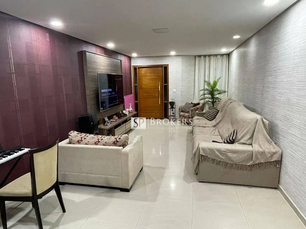 Casa, 3 quartos, 203 m² - Foto 1