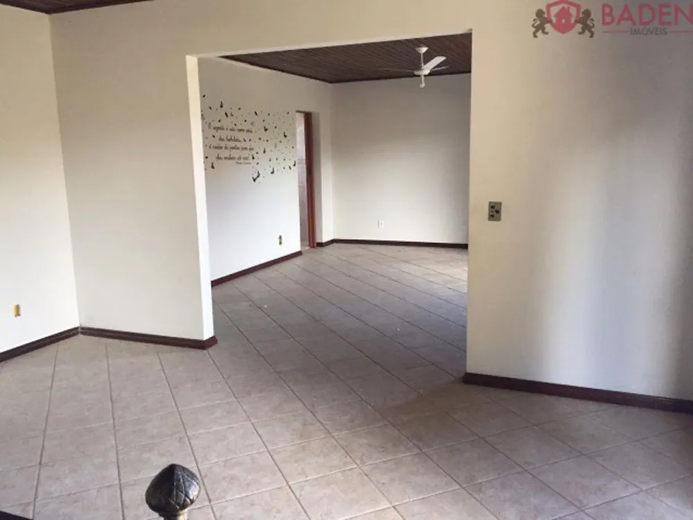Casa, 4 quartos, 250 m² - Foto 4