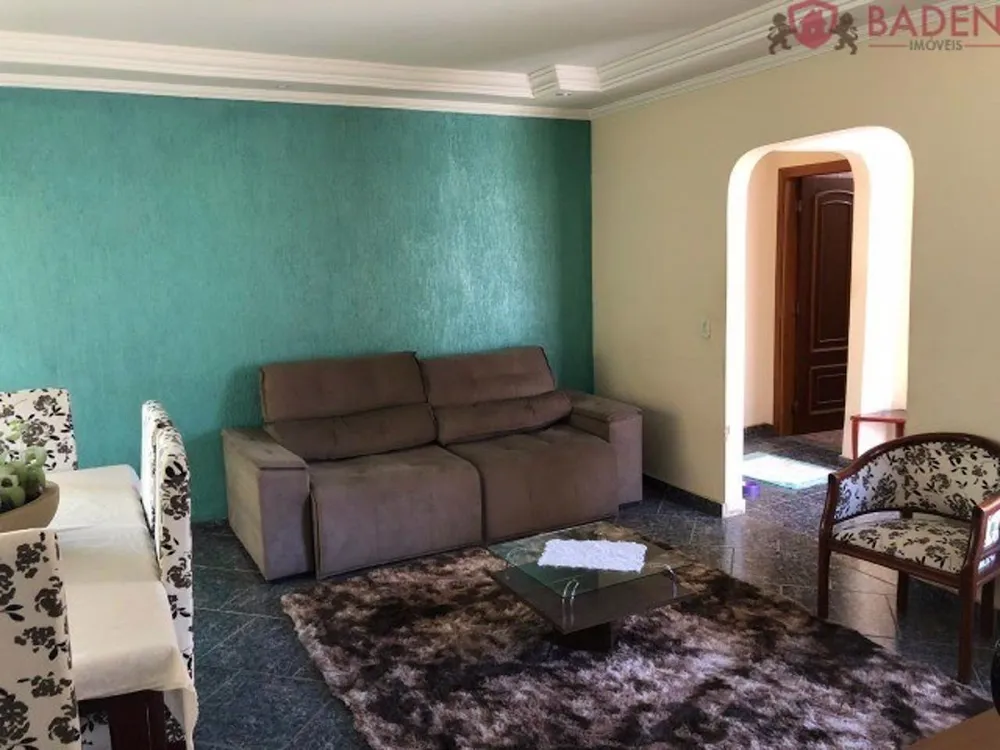 Casa, 3 quartos, 220 m² - Foto 2