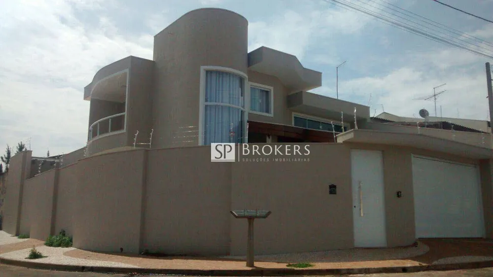 Sobrado, 3 quartos, 202 m² - Foto 2