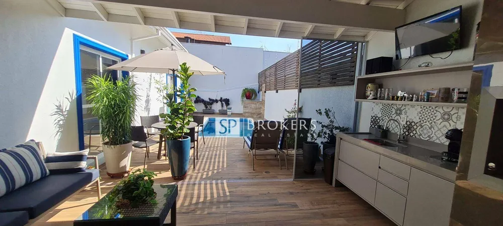 Casa, 3 quartos, 218 m² - Foto 1