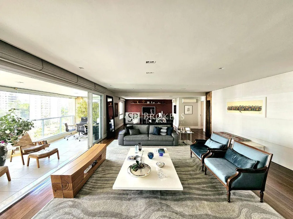 Apartamento, 3 quartos, 385 m² - Foto 1