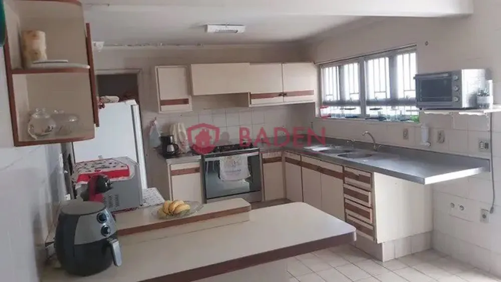 Casa, 4 quartos, 250 m² - Foto 2