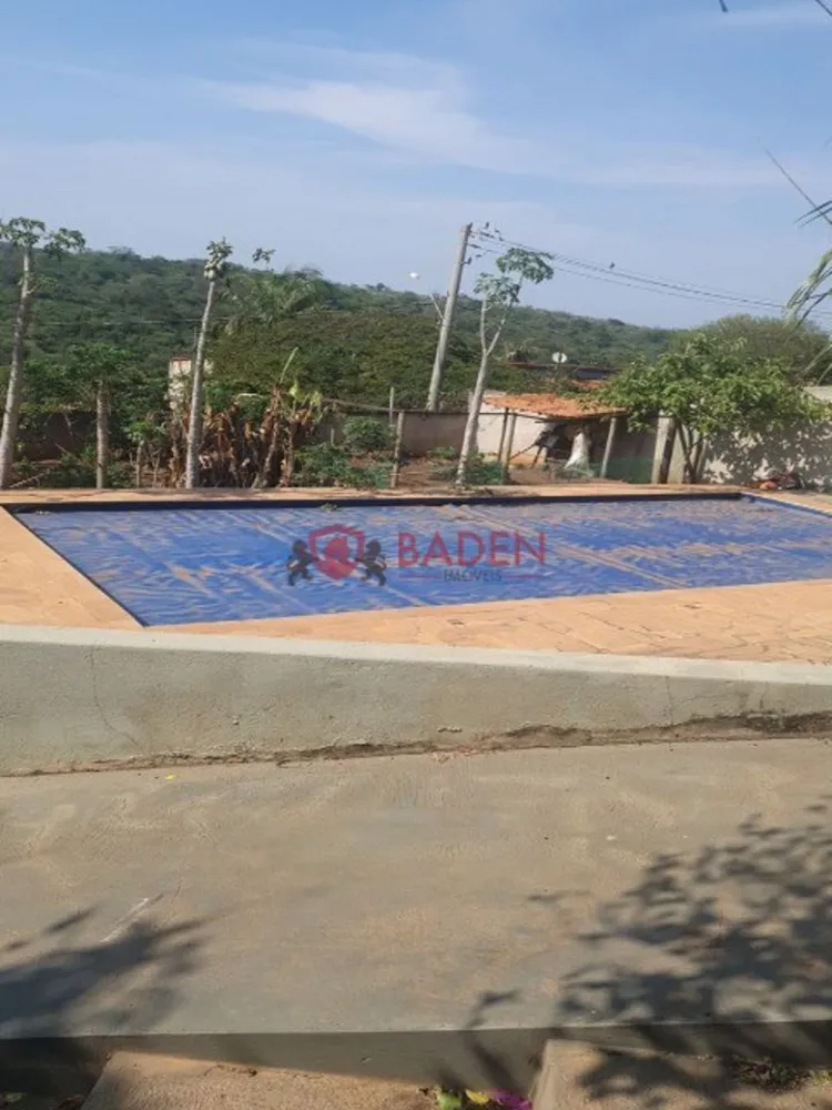 Chácara, 3 quartos, 1300 m² - Foto 1