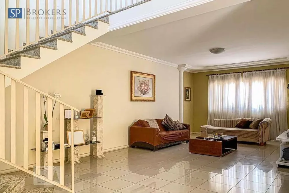 Sobrado, 4 quartos, 261 m² - Foto 1