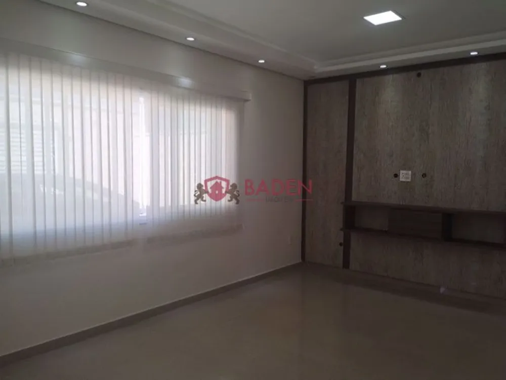 Casa, 4 quartos, 250 m² - Foto 4