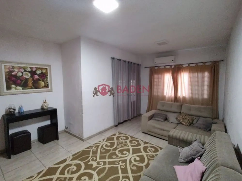 Casa, 4 quartos, 151 m² - Foto 1
