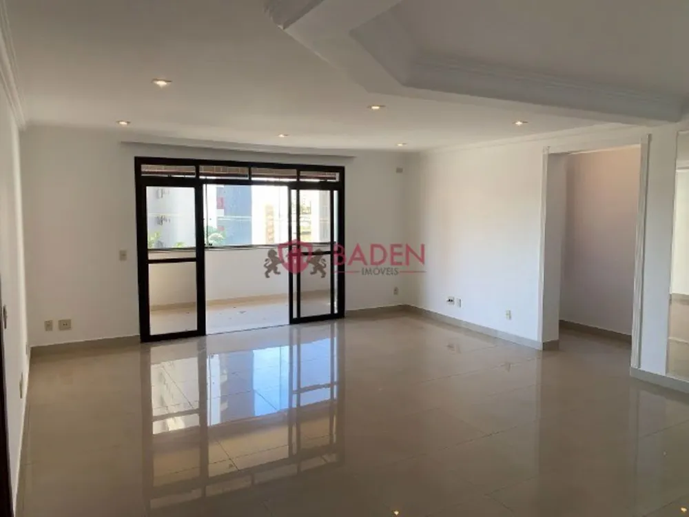 Apartamento, 3 quartos, 228 m² - Foto 1