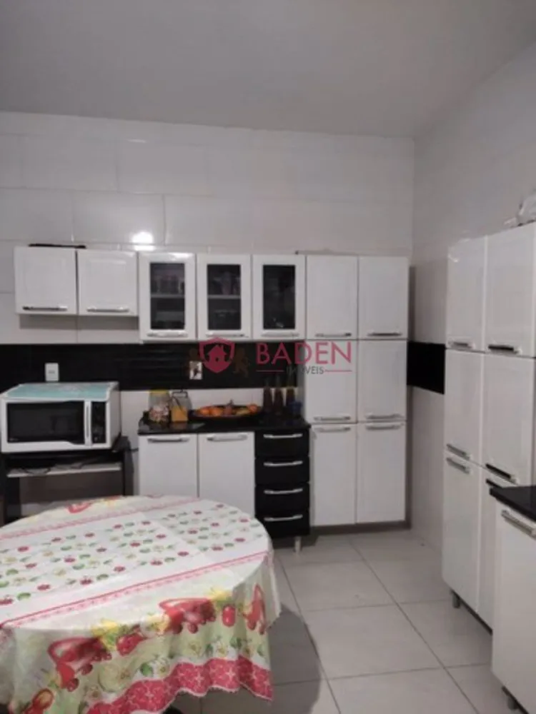 Casa, 5 quartos, 180 m² - Foto 1