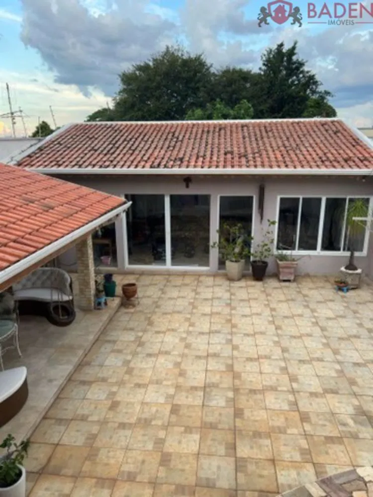 Casa, 3 quartos, 200 m² - Foto 1