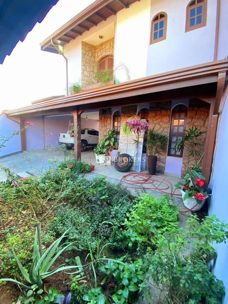 Casa, 3 quartos, 244 m² - Foto 2