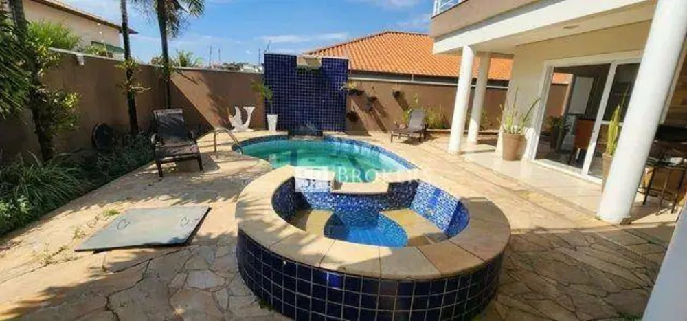 Casa, 3 quartos, 330 m² - Foto 2