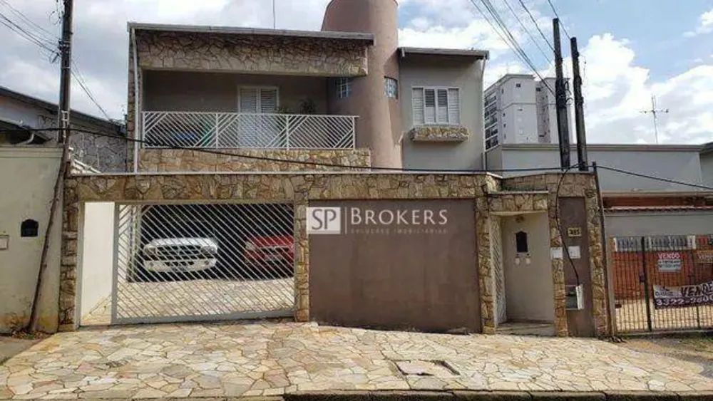 Casa, 5 quartos, 233 m² - Foto 1