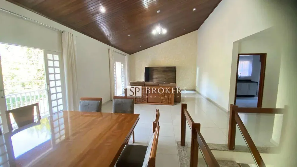 Casa, 3 quartos, 230 m² - Foto 1