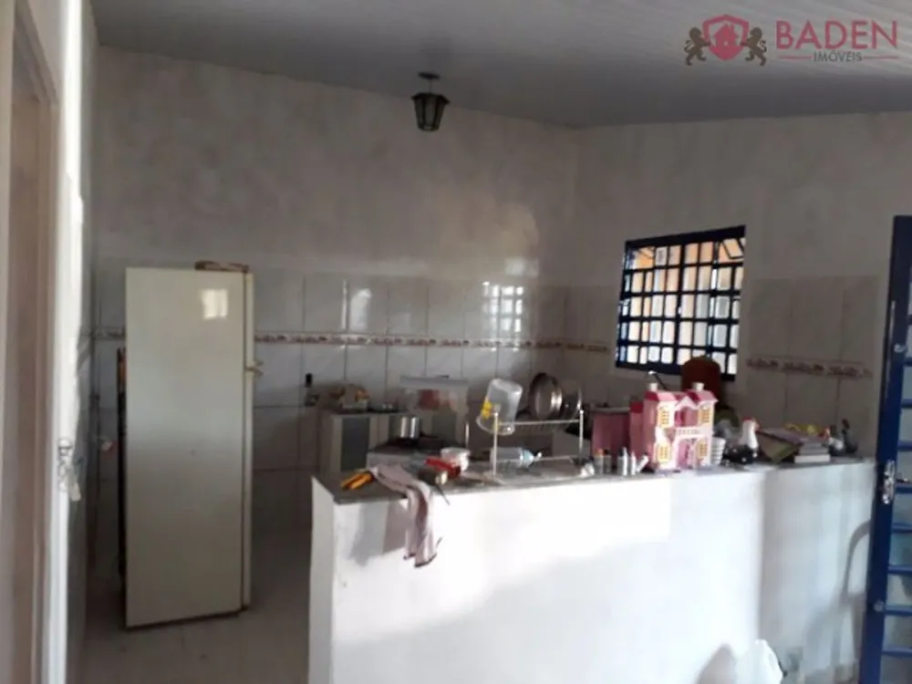 Chácara, 3 quartos, 250 m² - Foto 1
