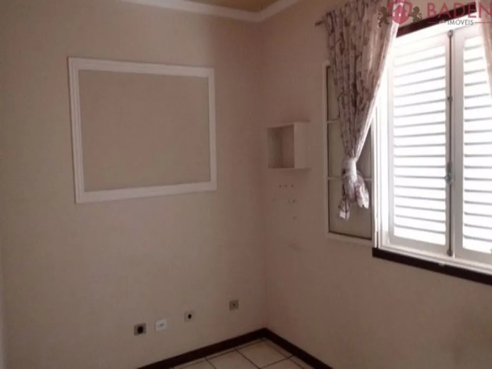 Casa, 3 quartos, 230 m² - Foto 3