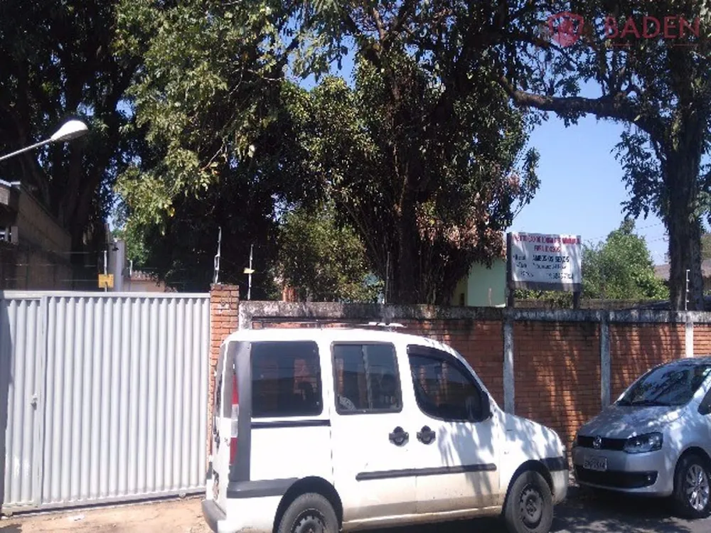 Chácara, 4 quartos, 240 m² - Foto 2