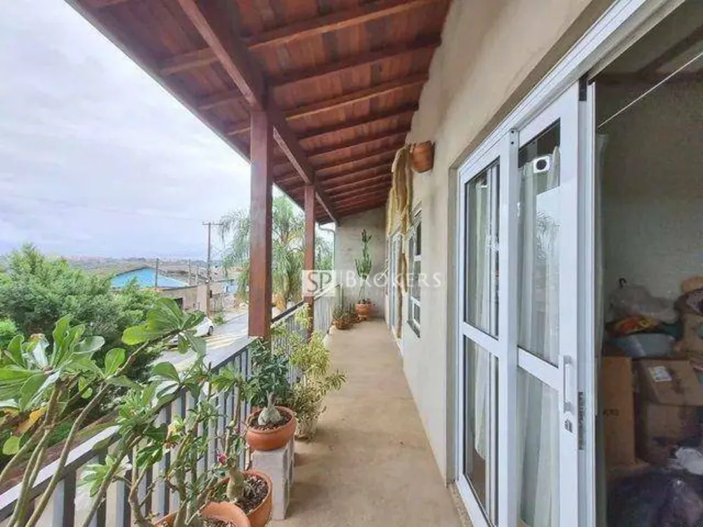 Casa, 3 quartos, 238 m² - Foto 1