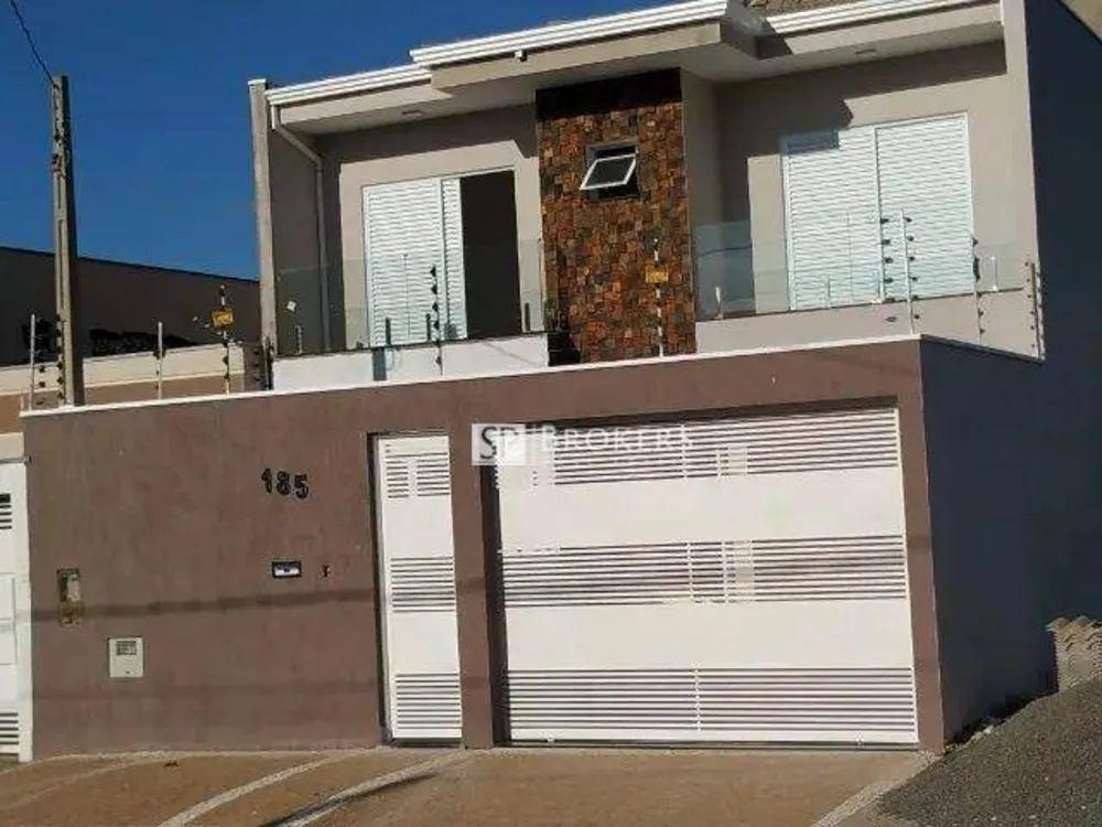 Casa, 3 quartos, 213 m² - Foto 1