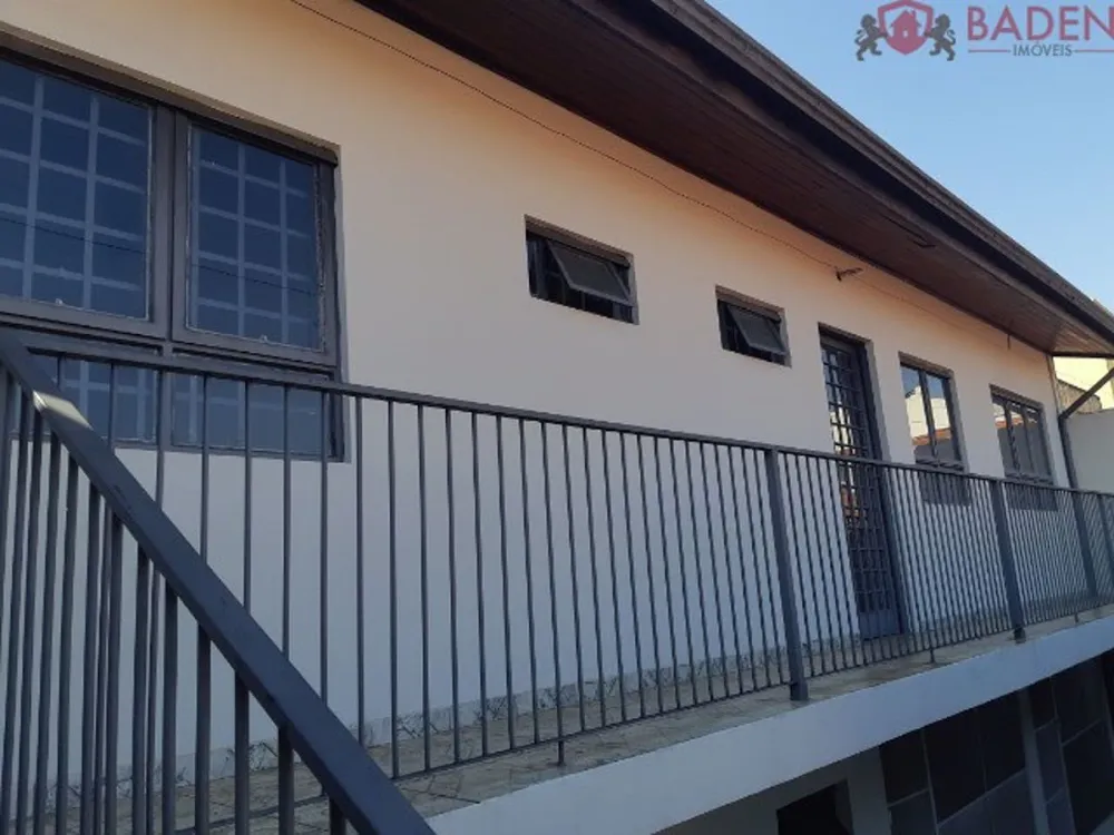 Casa, 4 quartos, 248 m² - Foto 2