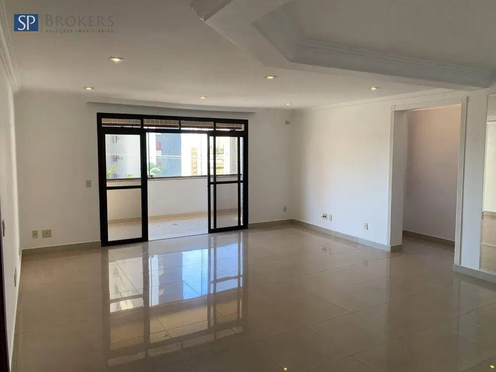 Apartamento, 3 quartos, 229 m² - Foto 2