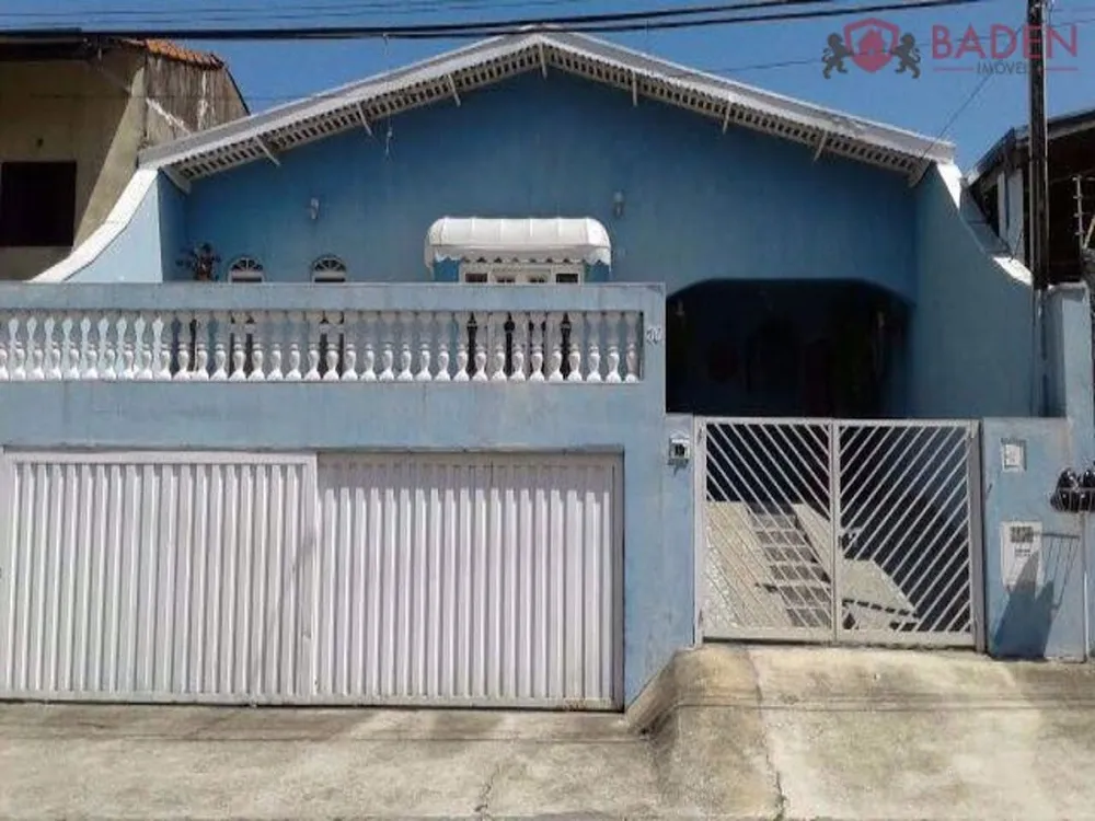 Casa, 3 quartos, 245 m² - Foto 1