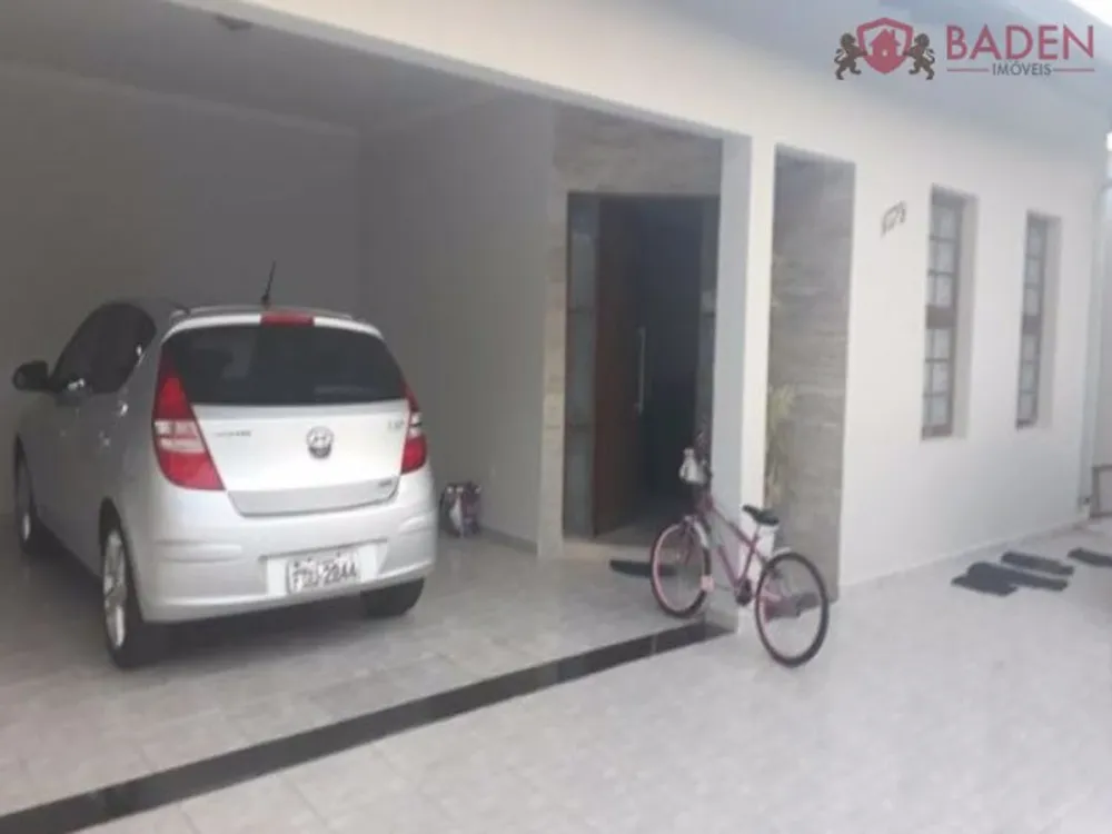 Casa, 3 quartos, 220 m² - Foto 1