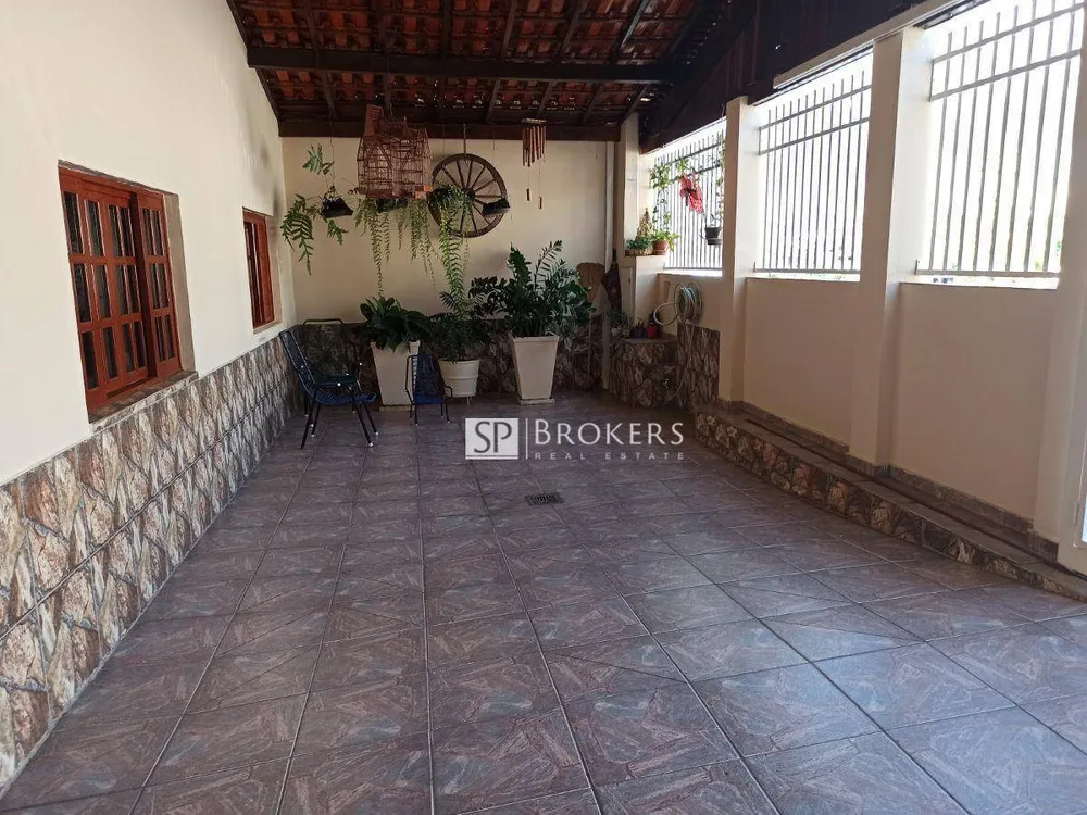 Casa, 4 quartos, 210 m² - Foto 2