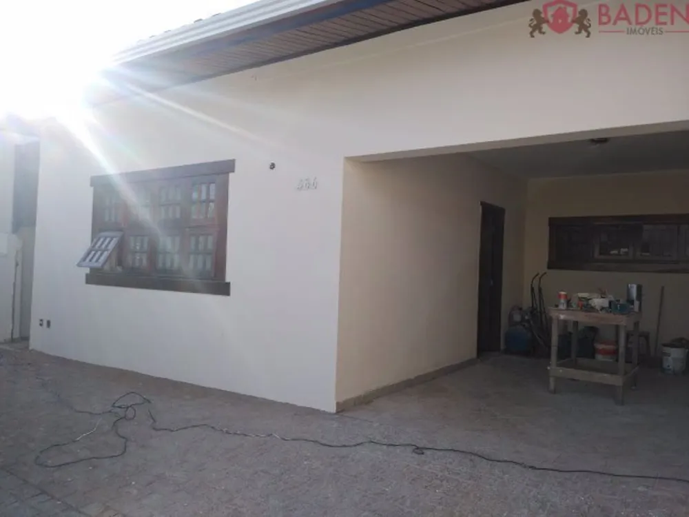 Casa, 4 quartos, 219 m² - Foto 2