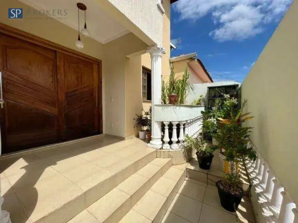 Casa, 6 quartos, 285 m² - Foto 3