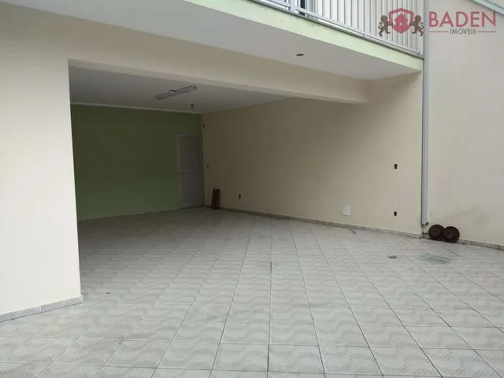Casa, 3 quartos, 258 m² - Foto 1