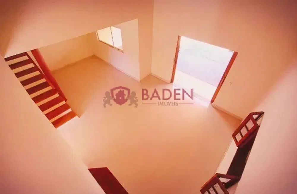 Casa, 5 quartos, 276 m² - Foto 2