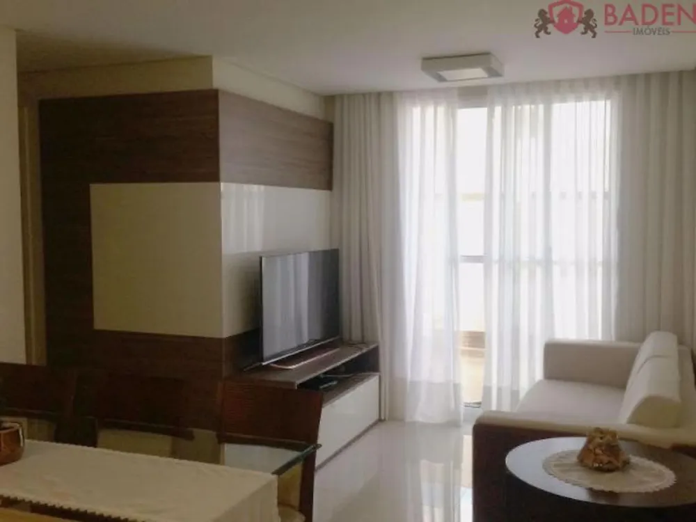 Apartamento, 3 quartos, 81 m² - Foto 2