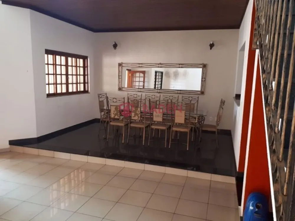 Casa, 3 quartos, 270 m² - Foto 4