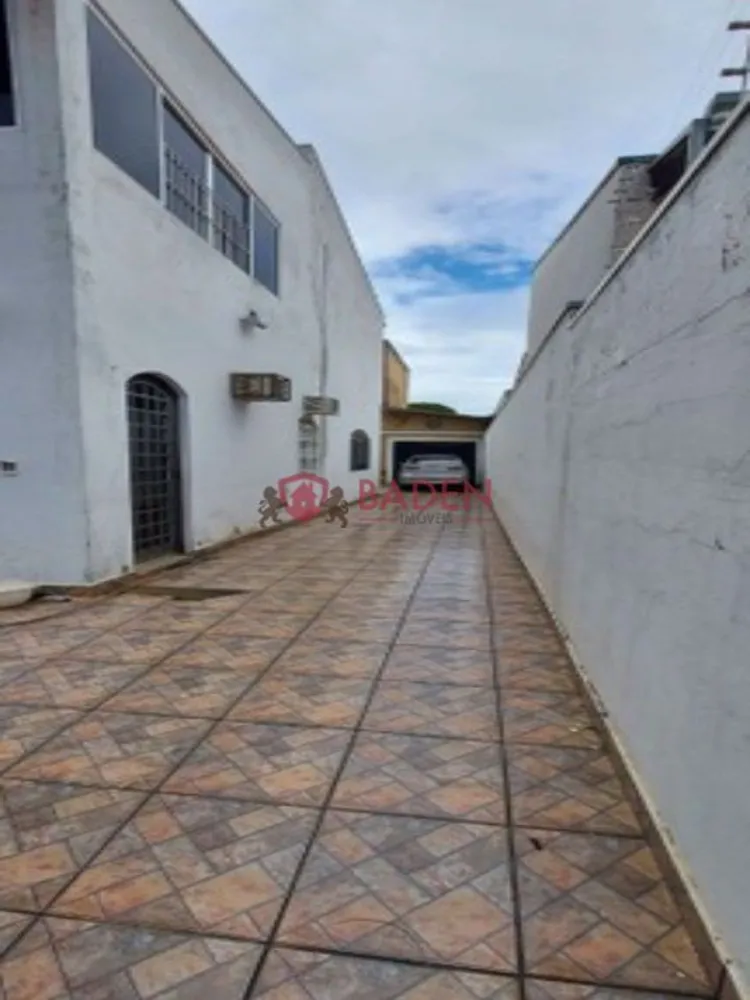 Casa, 4 quartos, 200 m² - Foto 1