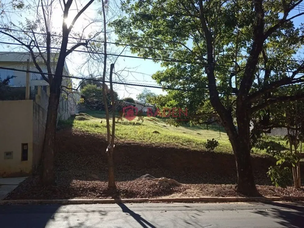 Loteamento e Condomínio, 600 m² - Foto 1