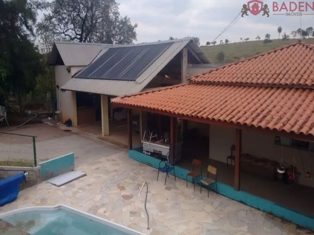 Chácara, 4 quartos, 2994 m² - Foto 1