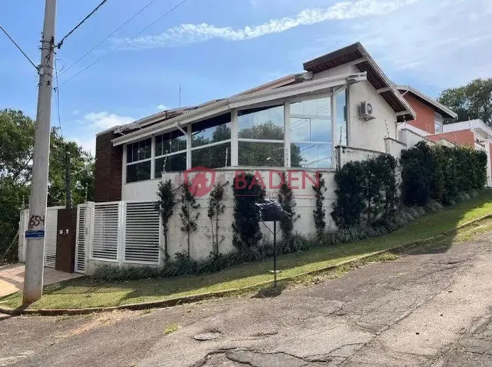 Casa, 3 quartos, 239 m² - Foto 1