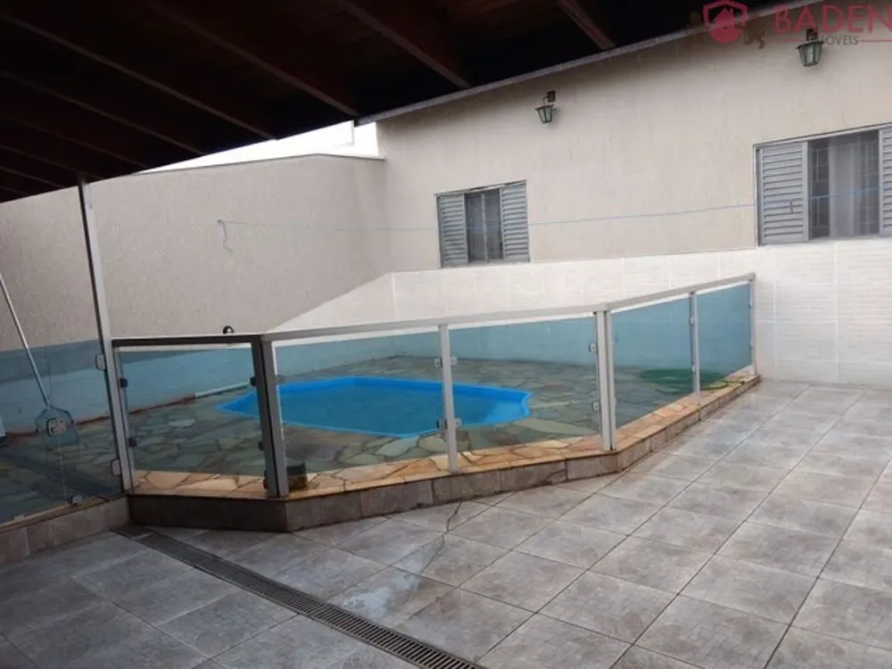 Casa, 3 quartos, 207 m² - Foto 1