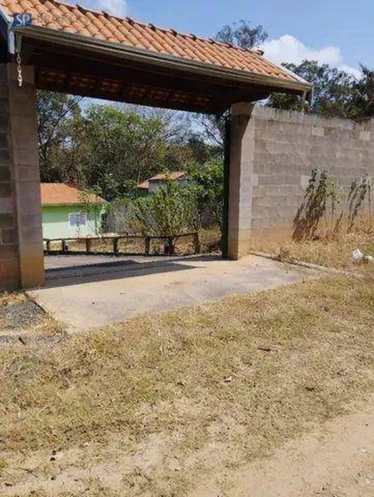 Chácara, 2 quartos, 1212 m² - Foto 1