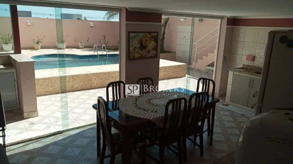 Casa, 3 quartos, 200 m² - Foto 3